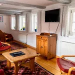 Apartment Fachwerkhotel Garni - Ferienhaeuser Vorhof Zur Hoelle 4*