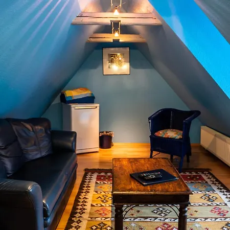 Fachwerkhotel - Ferienhaeuser Vorhof Zur Hoelle