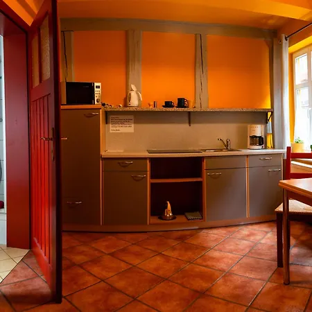 Fachwerkhotel Garni - Ferienhaeuser Vorhof Zur Hoelle Quedlinburg