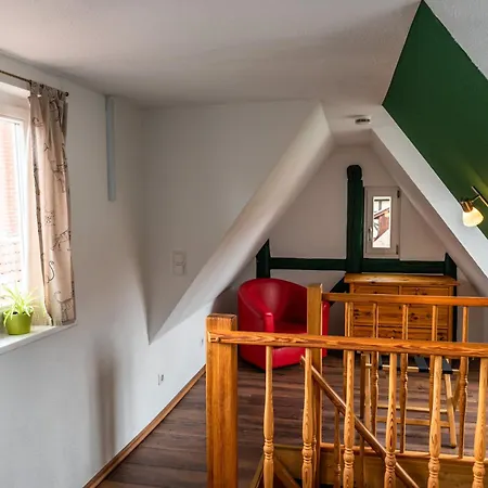 Fachwerkhotel - Ferienhaeuser Vorhof Zur Hoelle