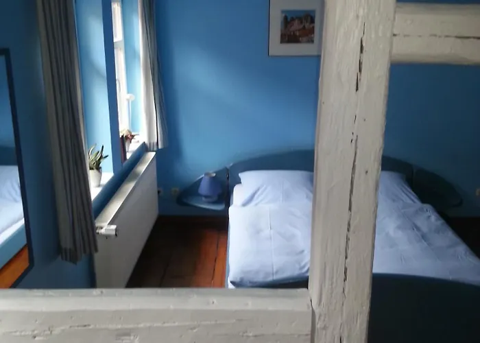 Fachwerkhotel Garni - Ferienhaeuser Vorhof Zur Hoelle Quedlinburg