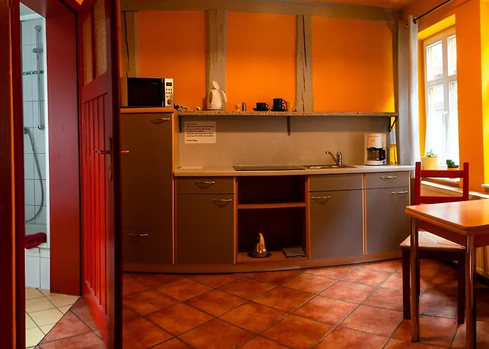 Fachwerkhotel Garni - Ferienhaeuser Vorhof Zur Hoelle Quedlinburg