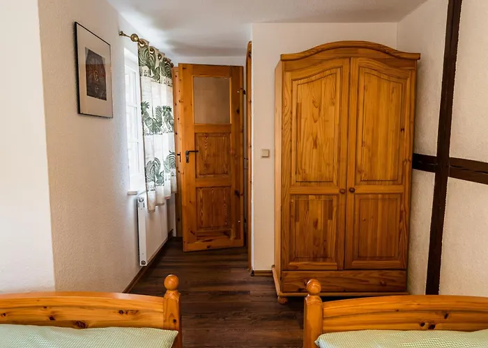 Fachwerkhotel Garni - Ferienhaeuser Vorhof Zur Hoelle 4*