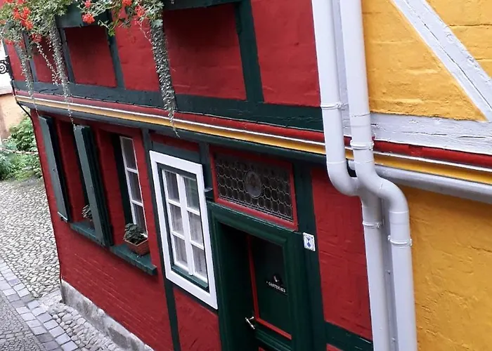 Fachwerkhotel Garni - Ferienhaeuser Vorhof Zur Hoelle 4*