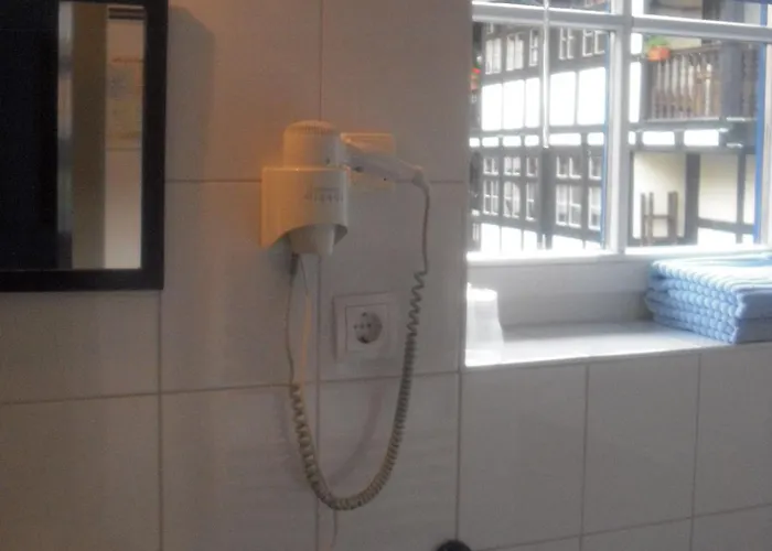 Fachwerkhotel Garni - Ferienhaeuser Vorhof Zur Hoelle Daire