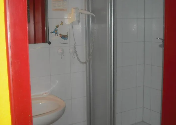 Lägenhet Fachwerkhotel Garni - Ferienhaeuser Vorhof Zur Hoelle